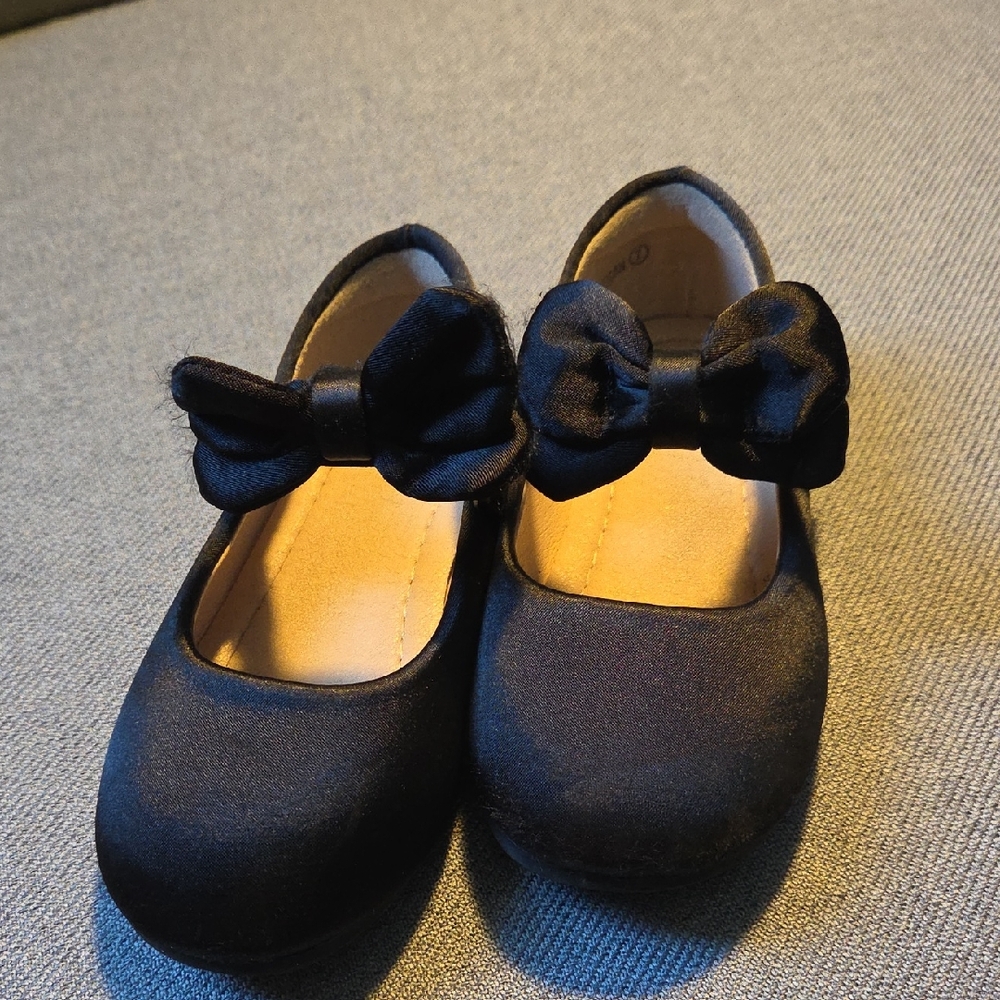 Elegant Black Kids Shoes with Bow